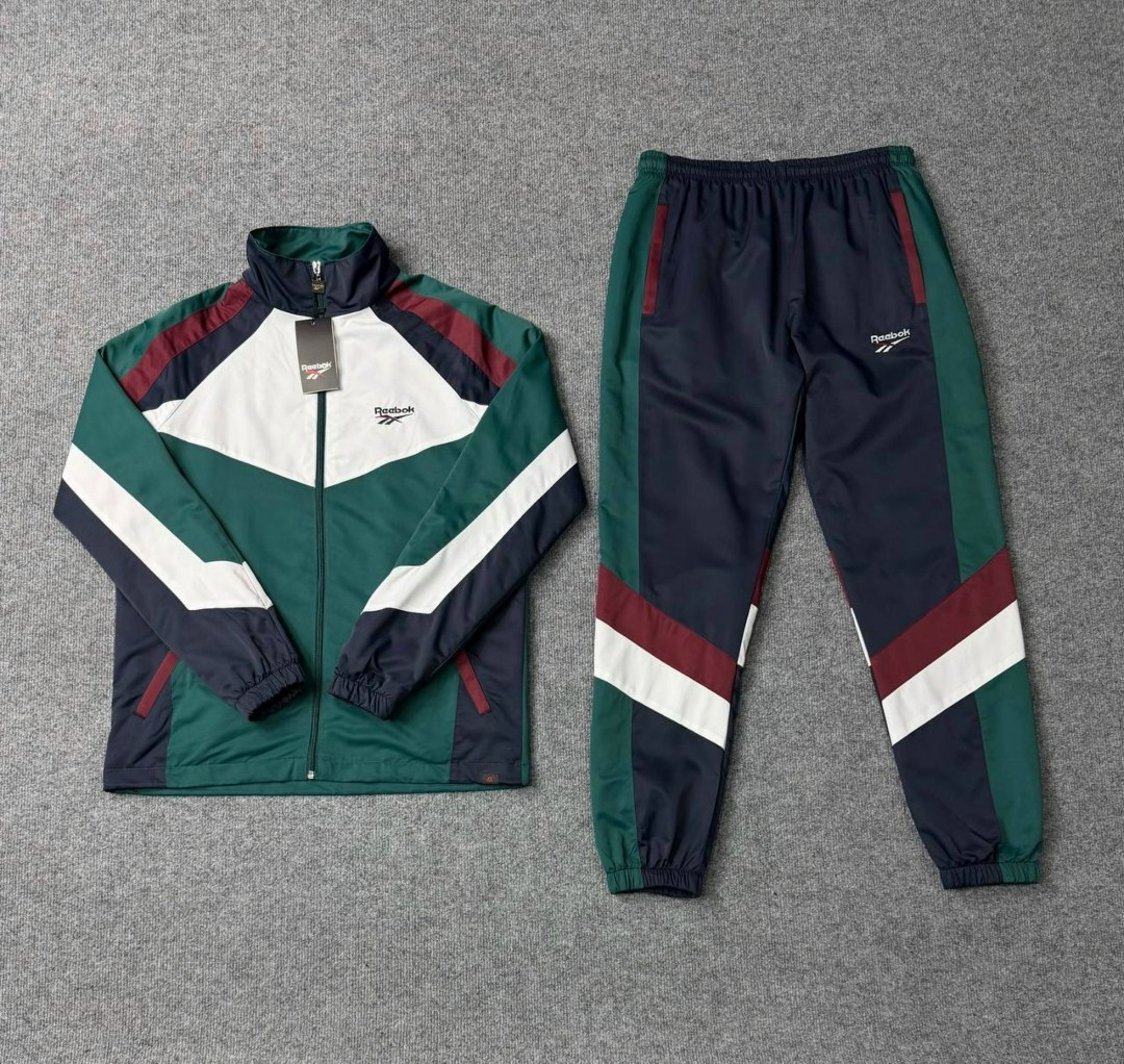 спортивный костюм для мужчин плащевка,одежда спортивная,спортивный костюм джордан мужской плащевка,костюм adidas в стиле 90х,спортивный костюм