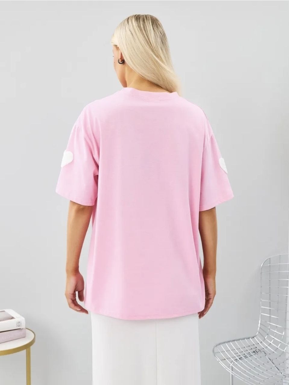 женская футболка оверсайз,белая футболка оверсайз,футболки оверсайз,футболки женская оверсайз с принтом,футболка оверсайз "сердечки"