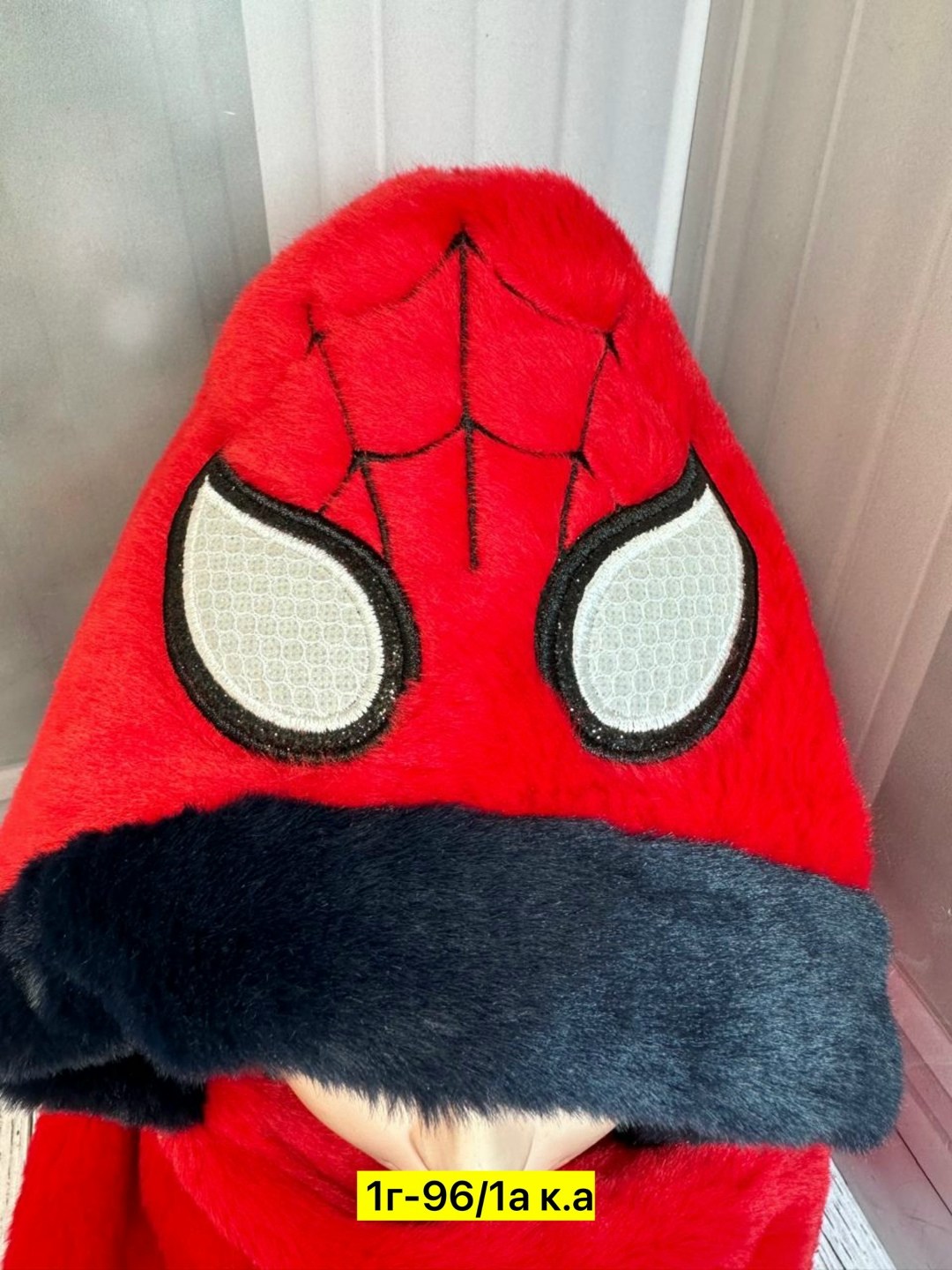 шапка человек паук,шапка спайдермен,шапка зимняя человек паук,плюшевая шапка,флисовая шапка