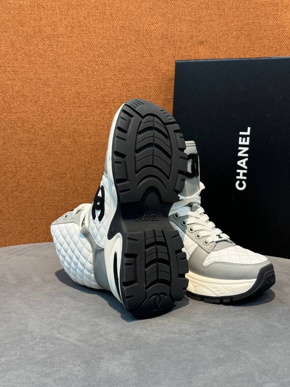 кроссовки chanel,женские кроссовки chanel,кроссовки шанель женские,кеды шанель женские,кроссовки шанель