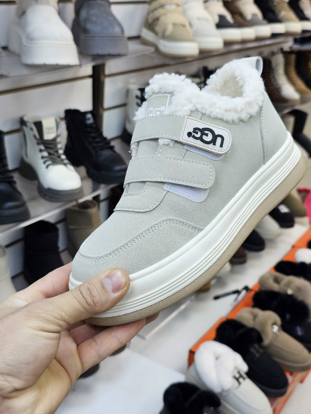 ,женская зимняя ,кеды женские зимние,кеды зимние женские ugg,зимние женские кроссовки