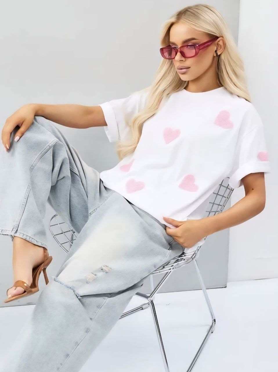 женская футболка оверсайз,белая футболка оверсайз,футболки оверсайз,футболки женская оверсайз с принтом,футболка оверсайз "сердечки"