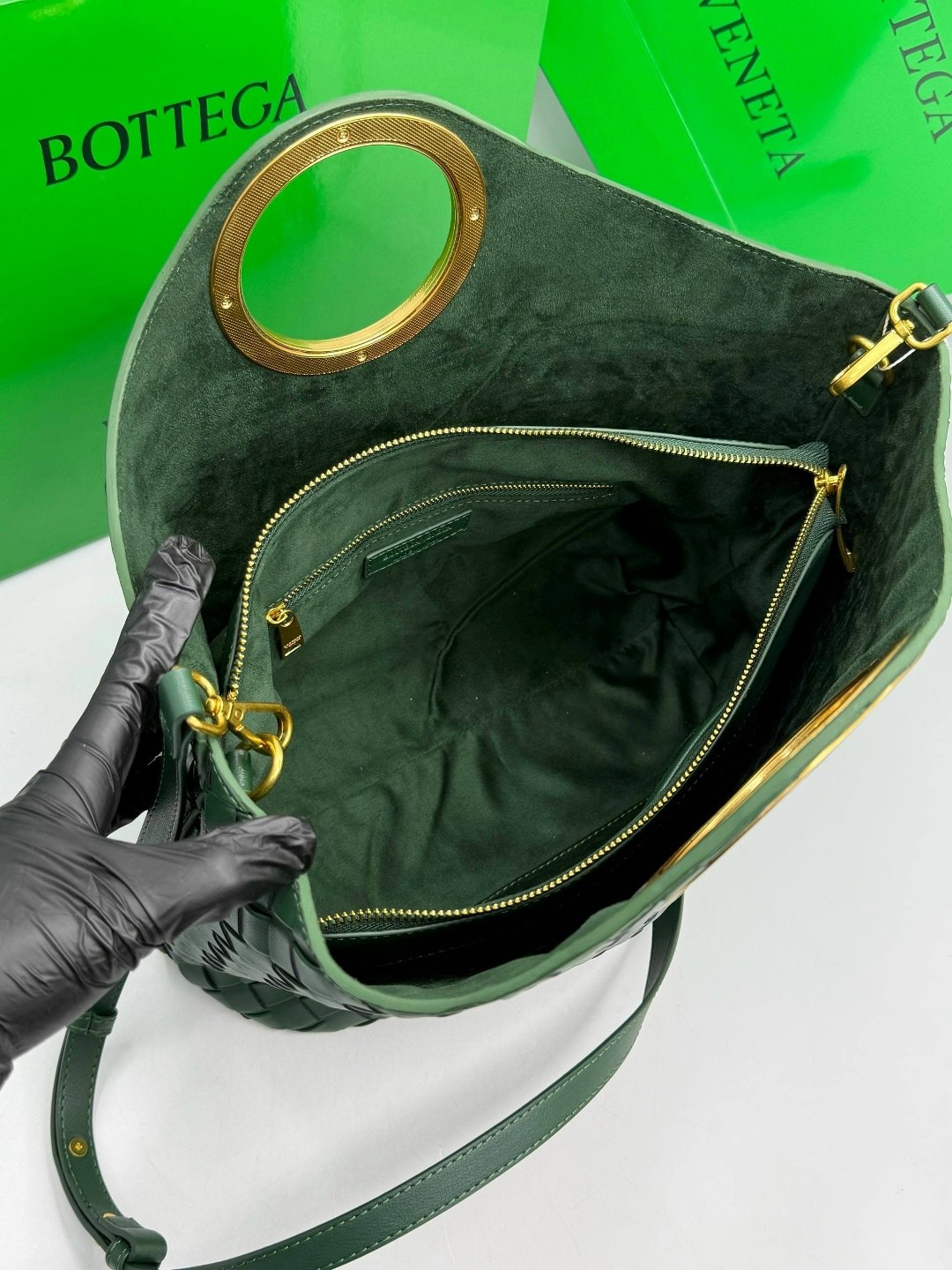 женская сумка bottega veneta,сумка bottega veneta,сумка bottega,оливковая кожаная сумка bottega veneta andiamo large,сумка боттега венета