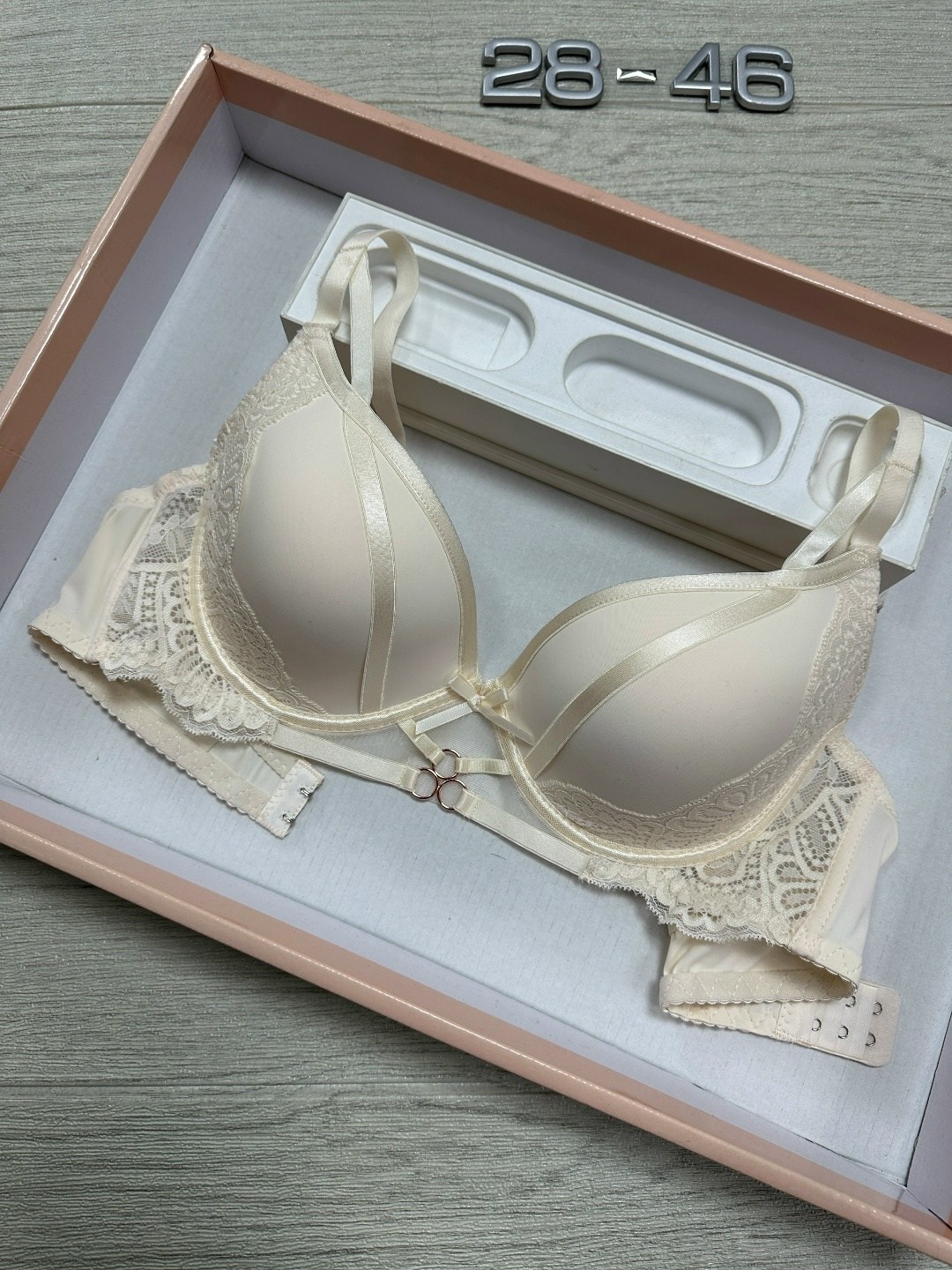 бюстгальтер пуш ап,бюстгальтер,женский бюстгальтер с пуш ап,женский бюстгальтер,нижнее белье бюстгальтер