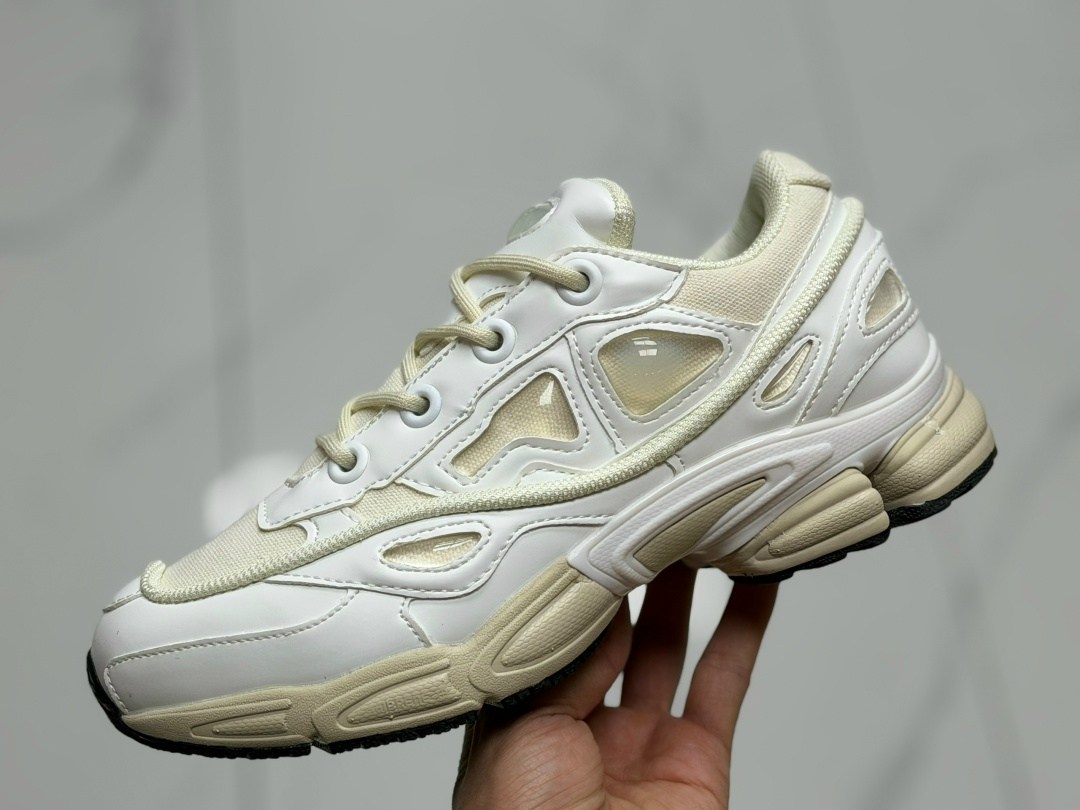 adidas x raf simons ozweego iii white talc,adidas ozweego 3 raf simons white,кроссовки adidas ozweego 3 raf simons white,adidas raf simons ozweego,adidas raf simons ozweego 3 cream white