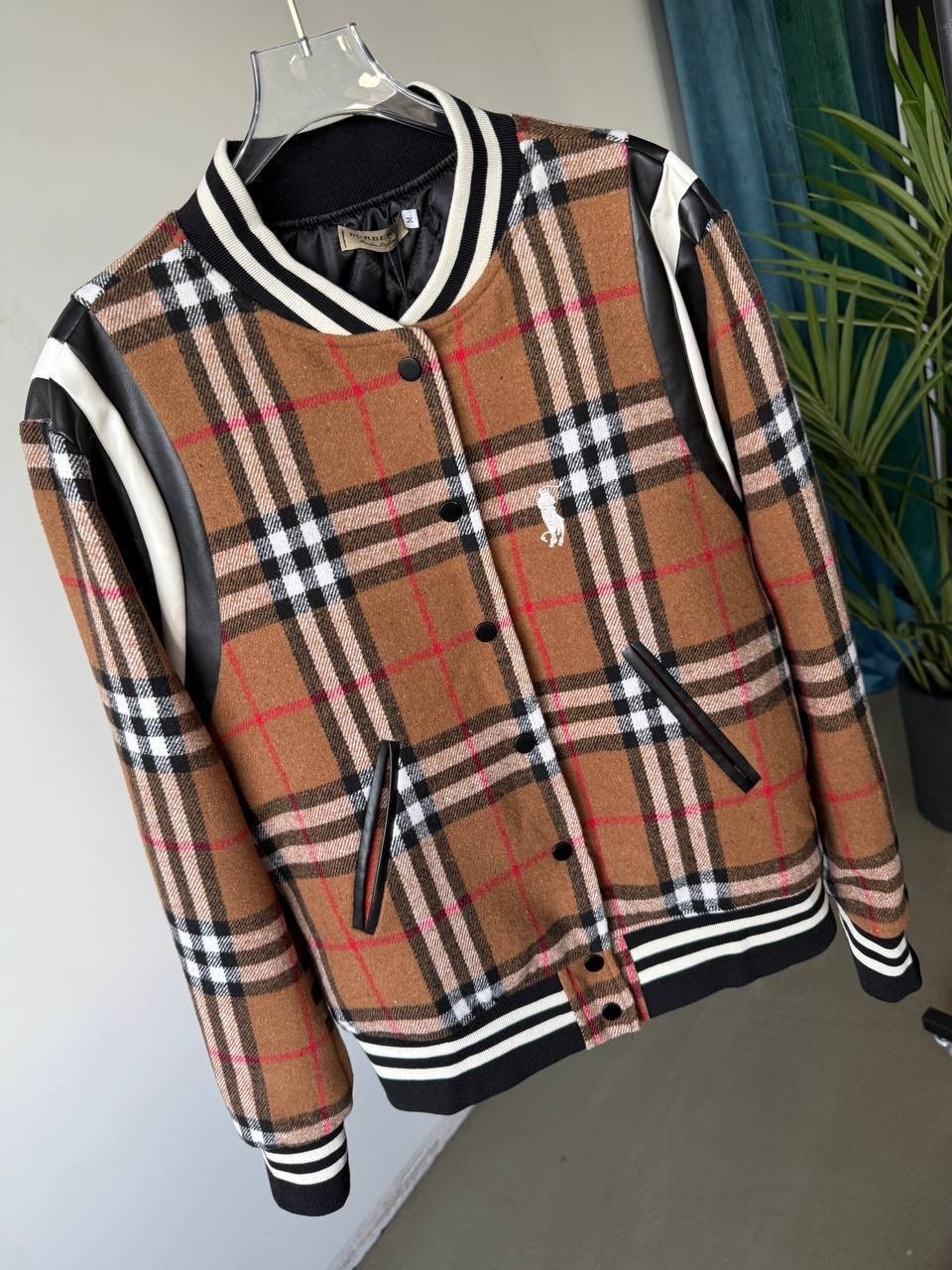 бомбер burberry,бомбер куртка,брендовые одежды,бомбер коричневый женский,бомбер prada