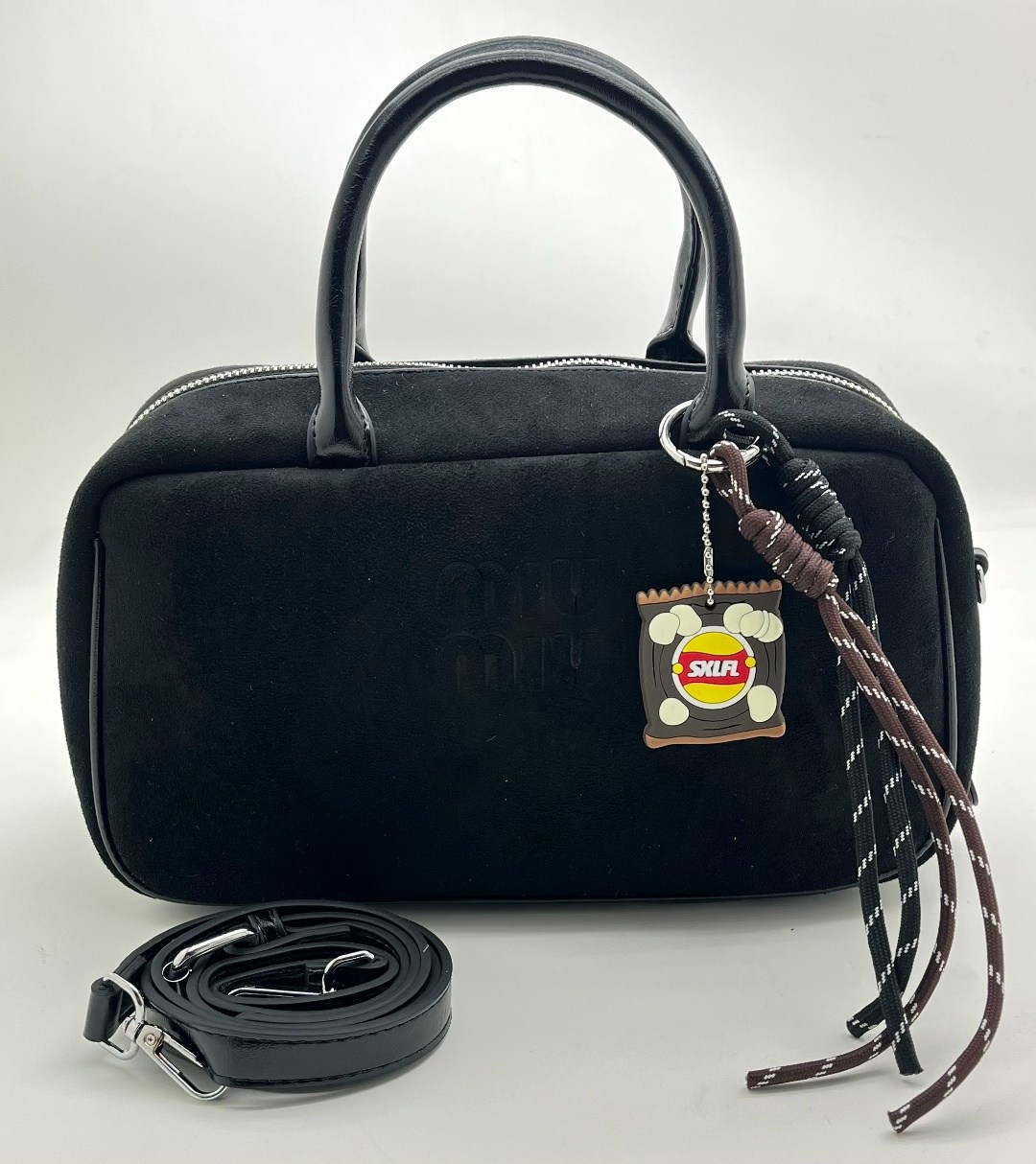 сумка miu miu,замшевая чёрная сумка miu miu 28x13 см,сумка,замшевая сумка,сумка женская