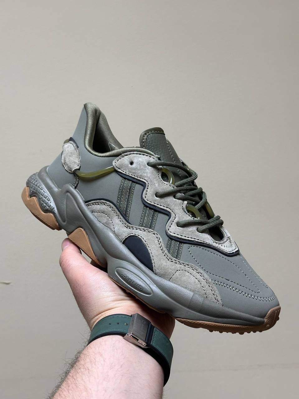 кроссовки adidas ozweego мужские зеленые,кроссовки adidas ozweego,кроссовки adidas ozweego коричневый,кроссовки adidas ozweego зеленые зимние,кроссовки ozweego ee6461 adidas зеленый