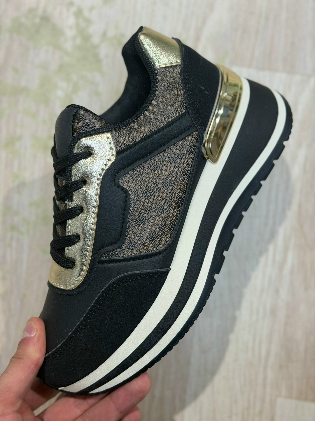 ,кроссовки женские,кроссовки модные,кроссовки бежевые,кроссовки модные женские