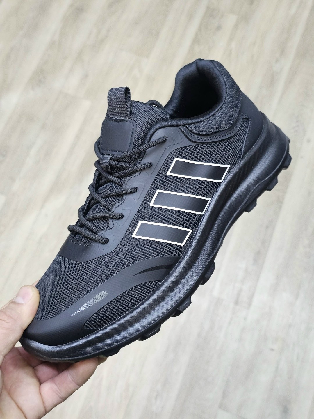 кроссовки,женские кроссовки,мужская  кроссовки,кроссовки адидас,спортивная