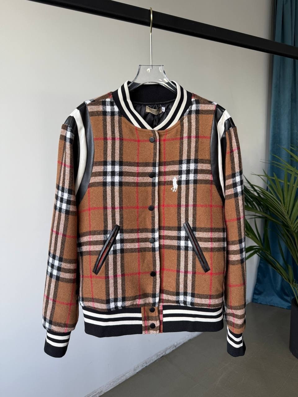 бомбер burberry,бомбер куртка,брендовые одежды,бомбер коричневый женский,бомбер prada