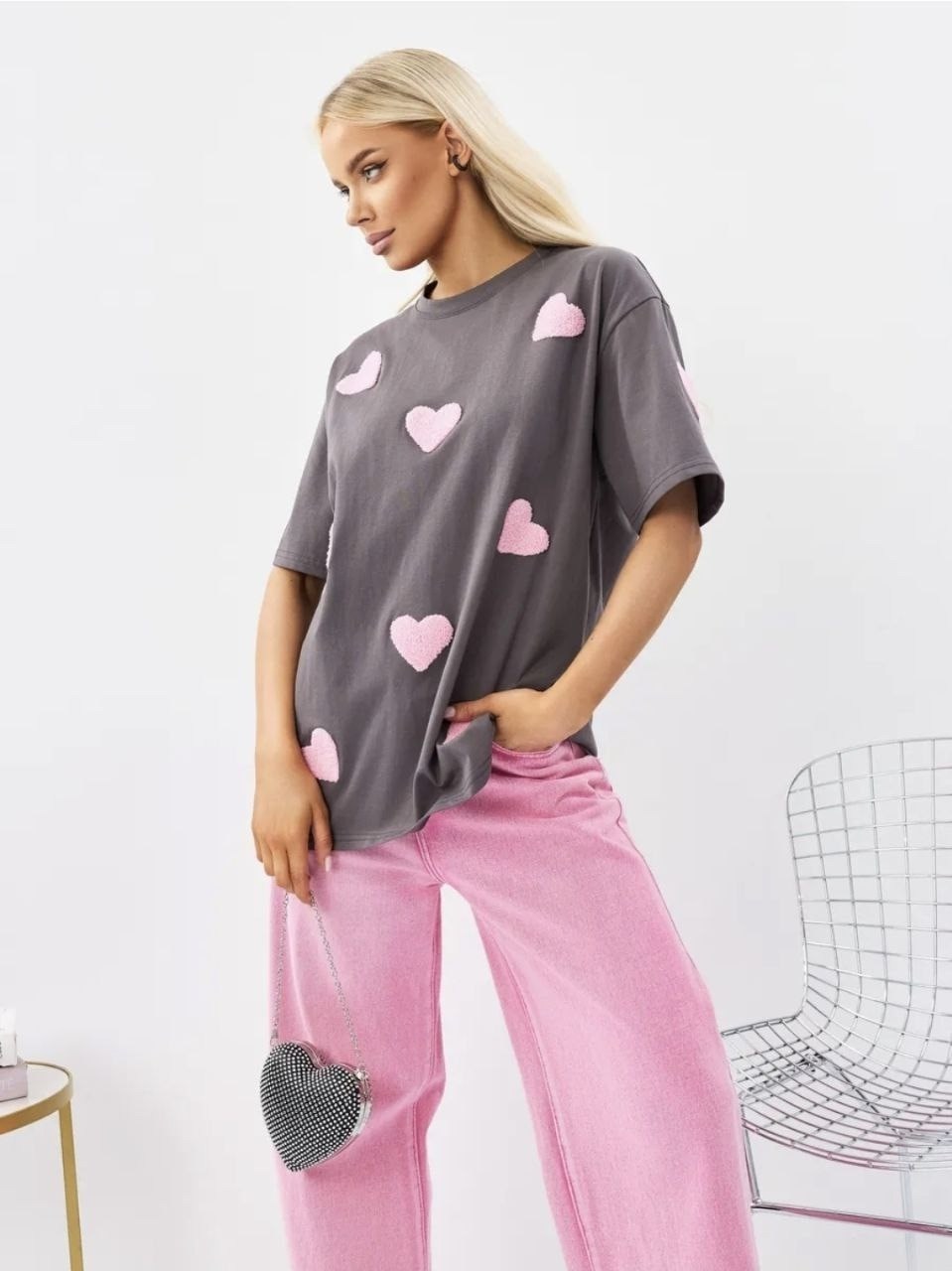 женская футболка оверсайз,белая футболка оверсайз,футболки оверсайз,футболки женская оверсайз с принтом,футболка оверсайз "сердечки"