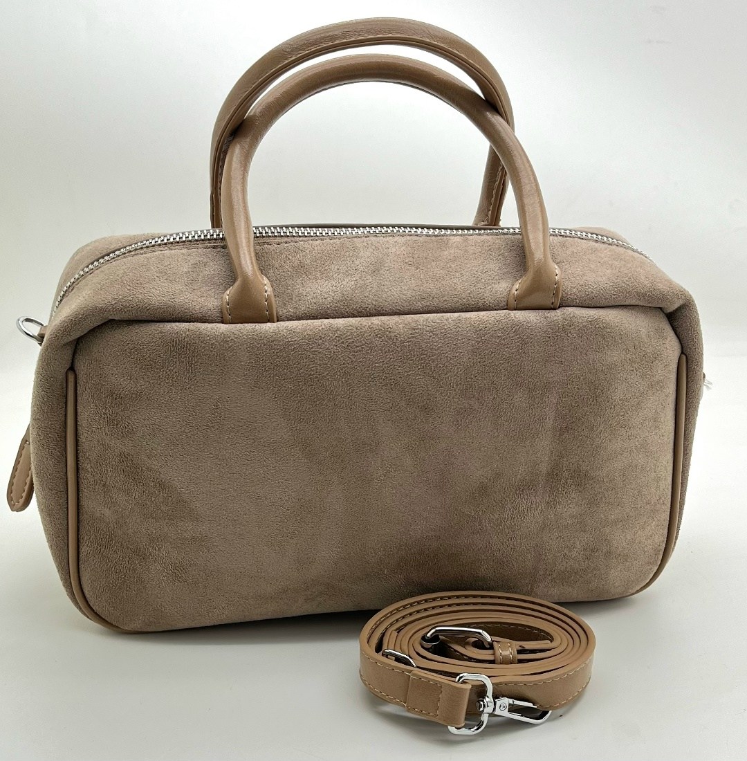 сумка miu miu,замшевая чёрная сумка miu miu 28x13 см,сумка,замшевая сумка,сумка женская