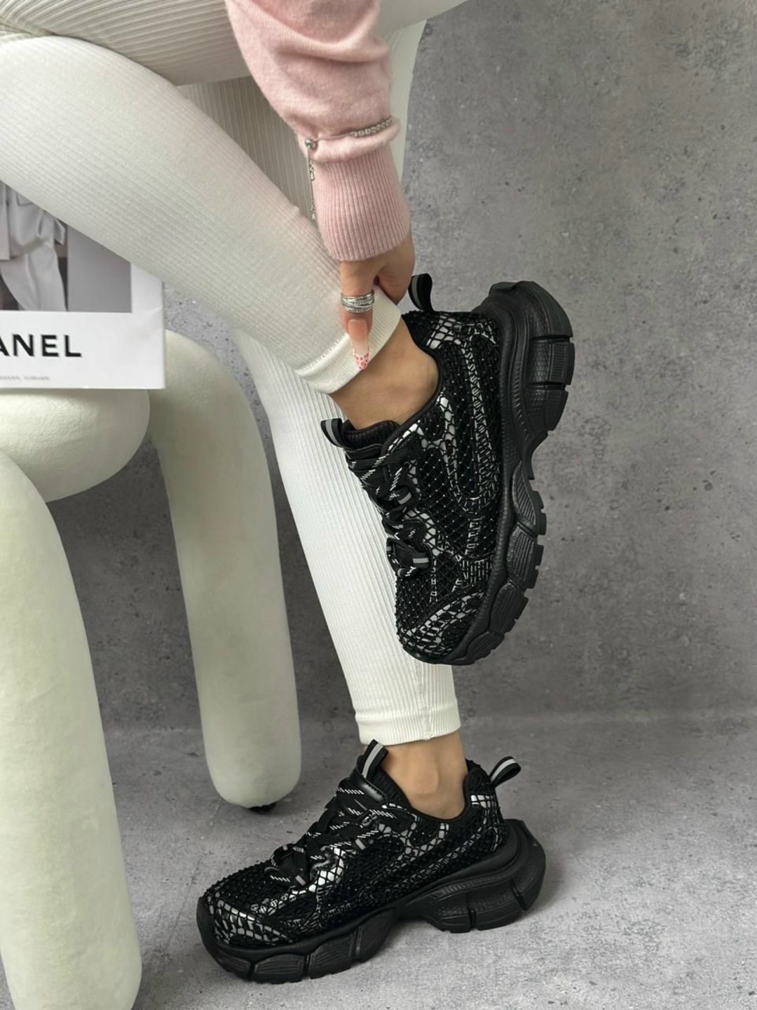 кроссовки женскиe,массивные кроссовки женские,кроссовки модные,кроссовки стильные,