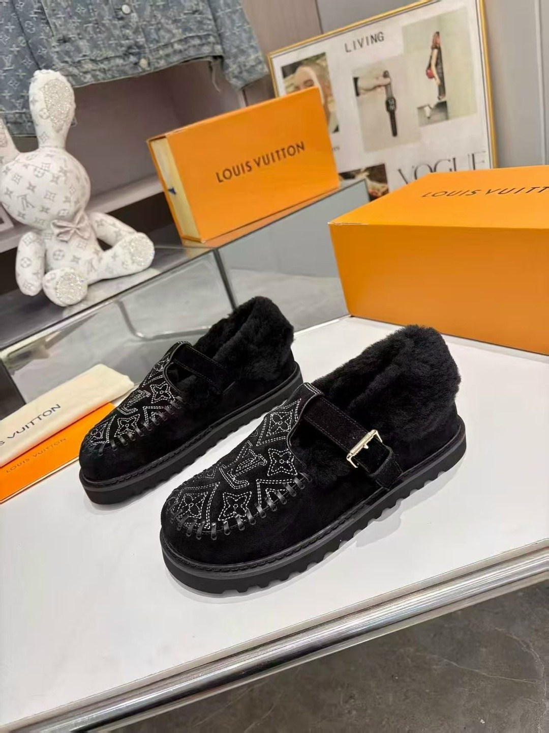 женские замшевые ботинки louis vuitton colorado comfort на меху черные,,туфли louis vuitton colorado comfort зима премиум,угги женские,женские сандали louis vuitton