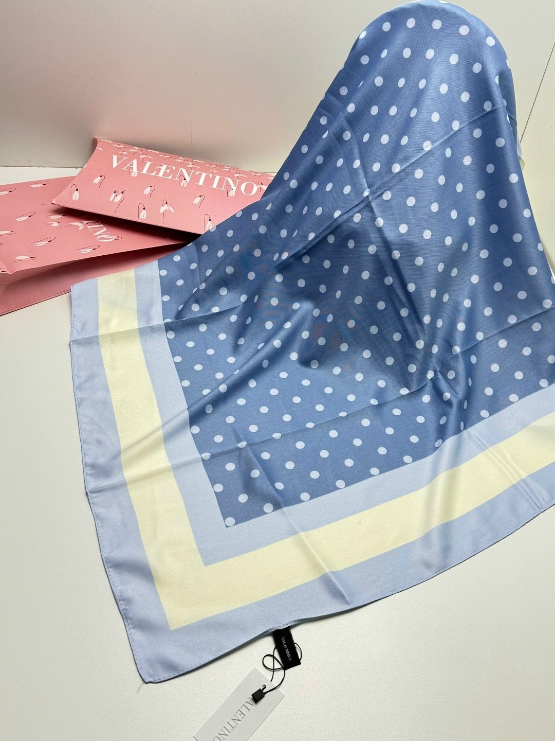 брендовый платок,платок женский шелковый в горох,женские платки,платки шелковые,платка