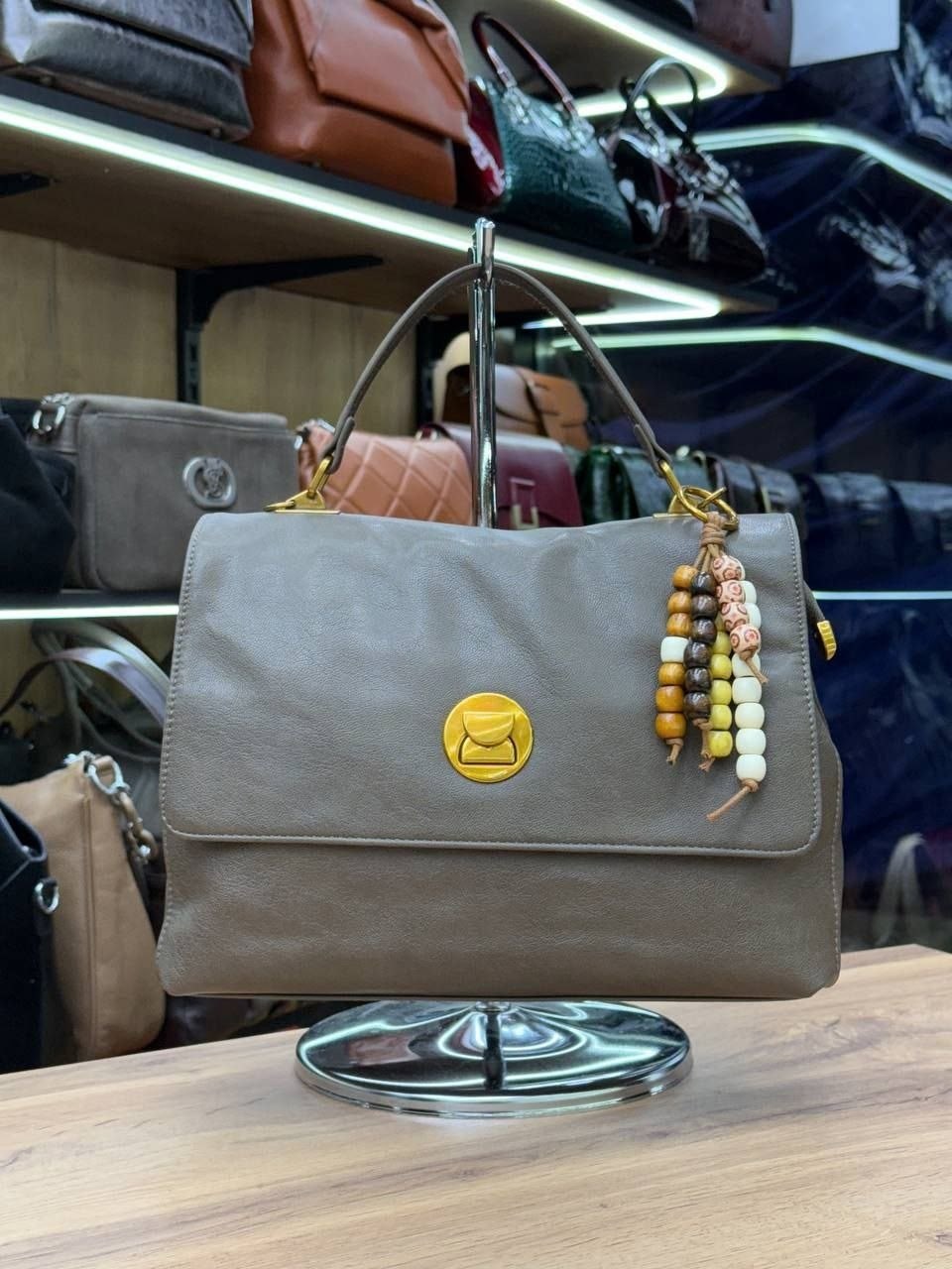 сумка на плечо coccinelle liya,сумка coccinelle,женская сумка coccinelle,сумка coccinelle liya,coccinelle сумка liya medium