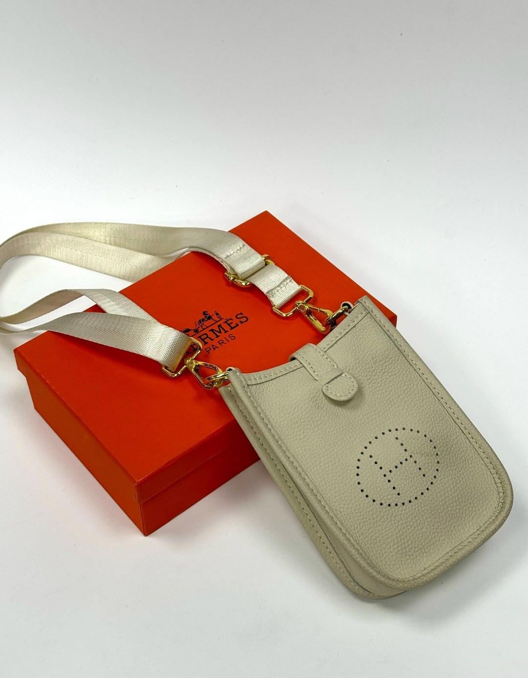 сумка hermes,hermes сумка на плечо,эрмес сумка,женская сумка hermes,сумка hermes evelyne