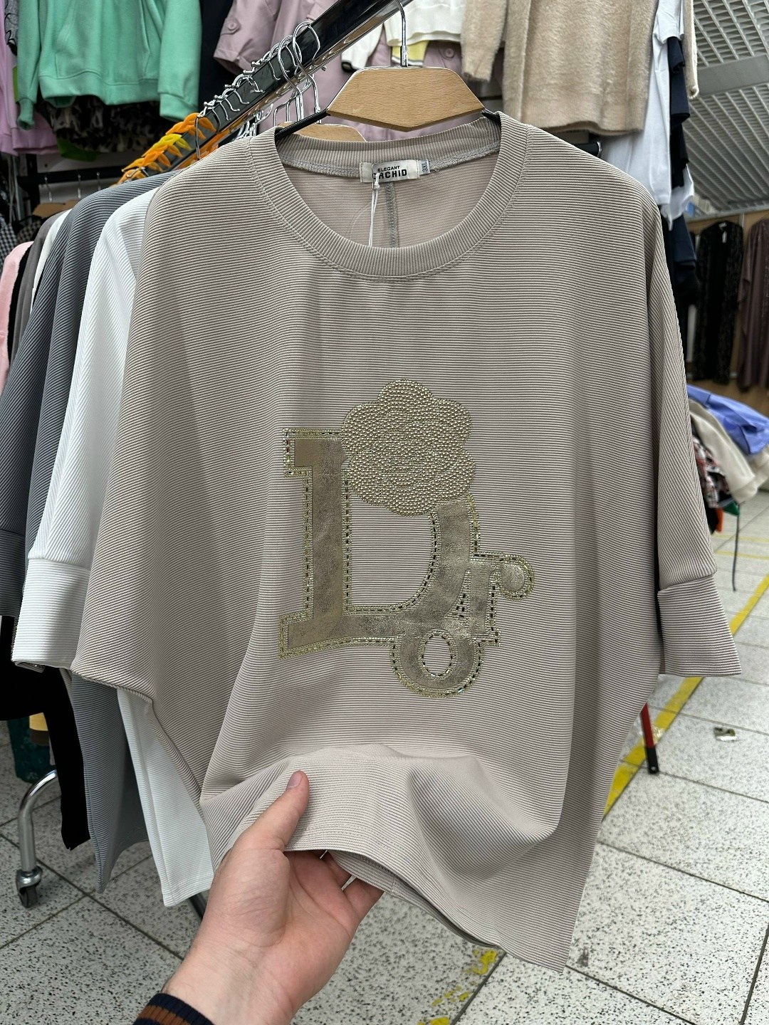 футболки женская,футболки женская оверсайз,футболка оверсайз,футболка со стразами оверсайз perfecto collection,футболка больших размеров женская