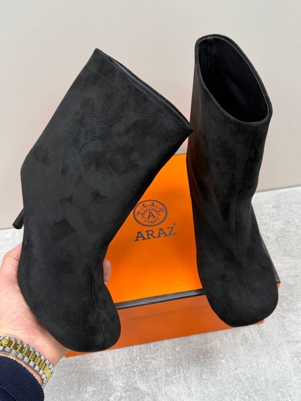 ,короткие сапоги,ботильоны женские,замшевые ботильоны,женская