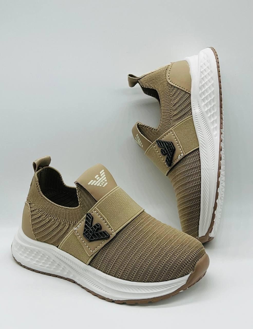 ,кроссовки закрытые,летние кроссовки,спортивная ,дышащие кроссовки