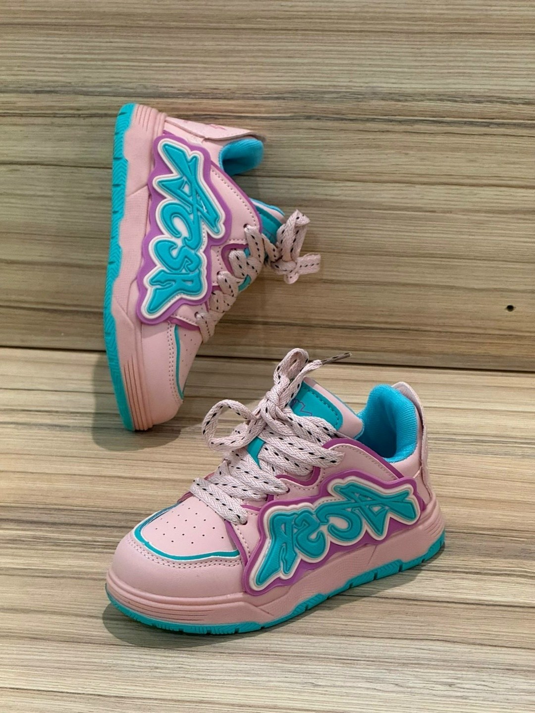 кроссовки,спортивная ,женские кроссовки,,оригинальные кроссовки