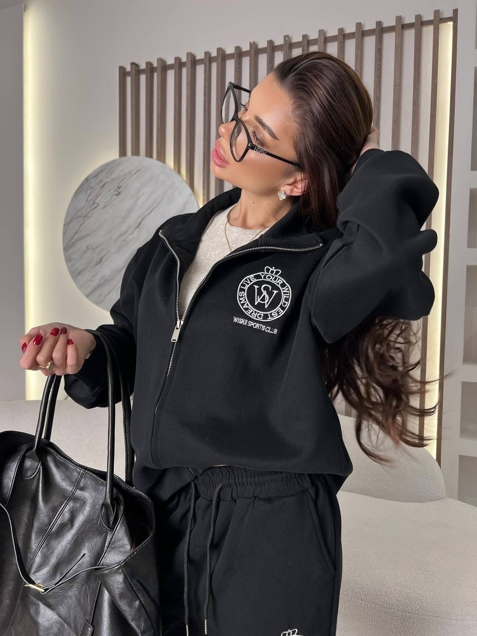 стильный костюм,спортивный костюм,женский костюм,костюм,костюм тройка