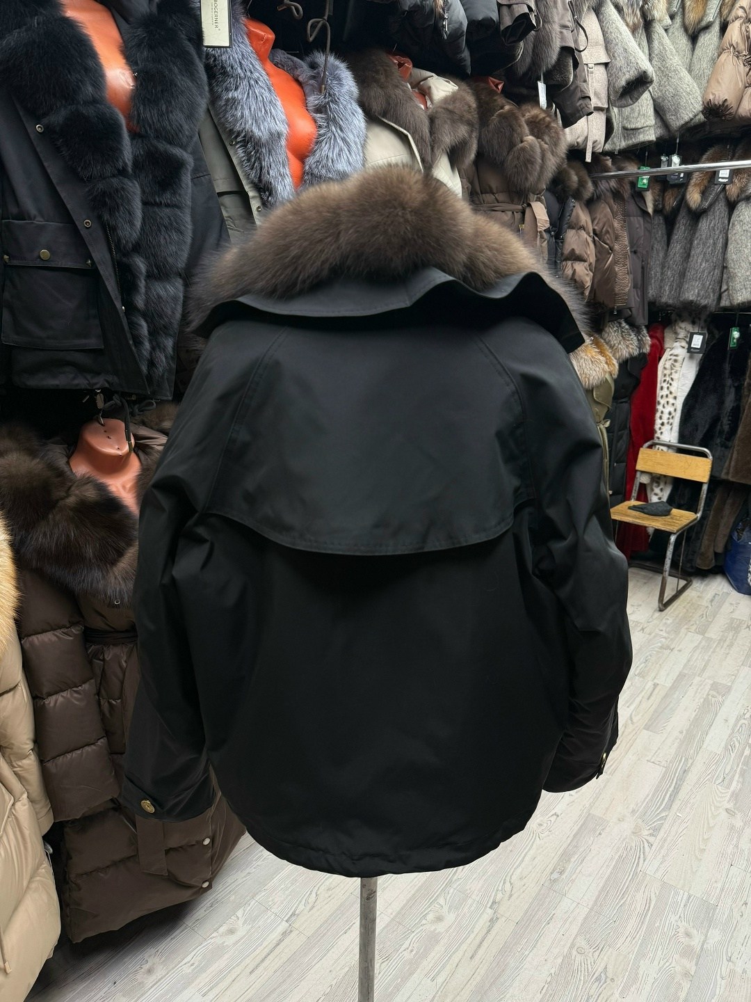 пуховики куртки парки,пуховики с мехом,пуховик женский с мехом,куртка - пуховик с мехом песца city furs,пуховик с меховым воротником