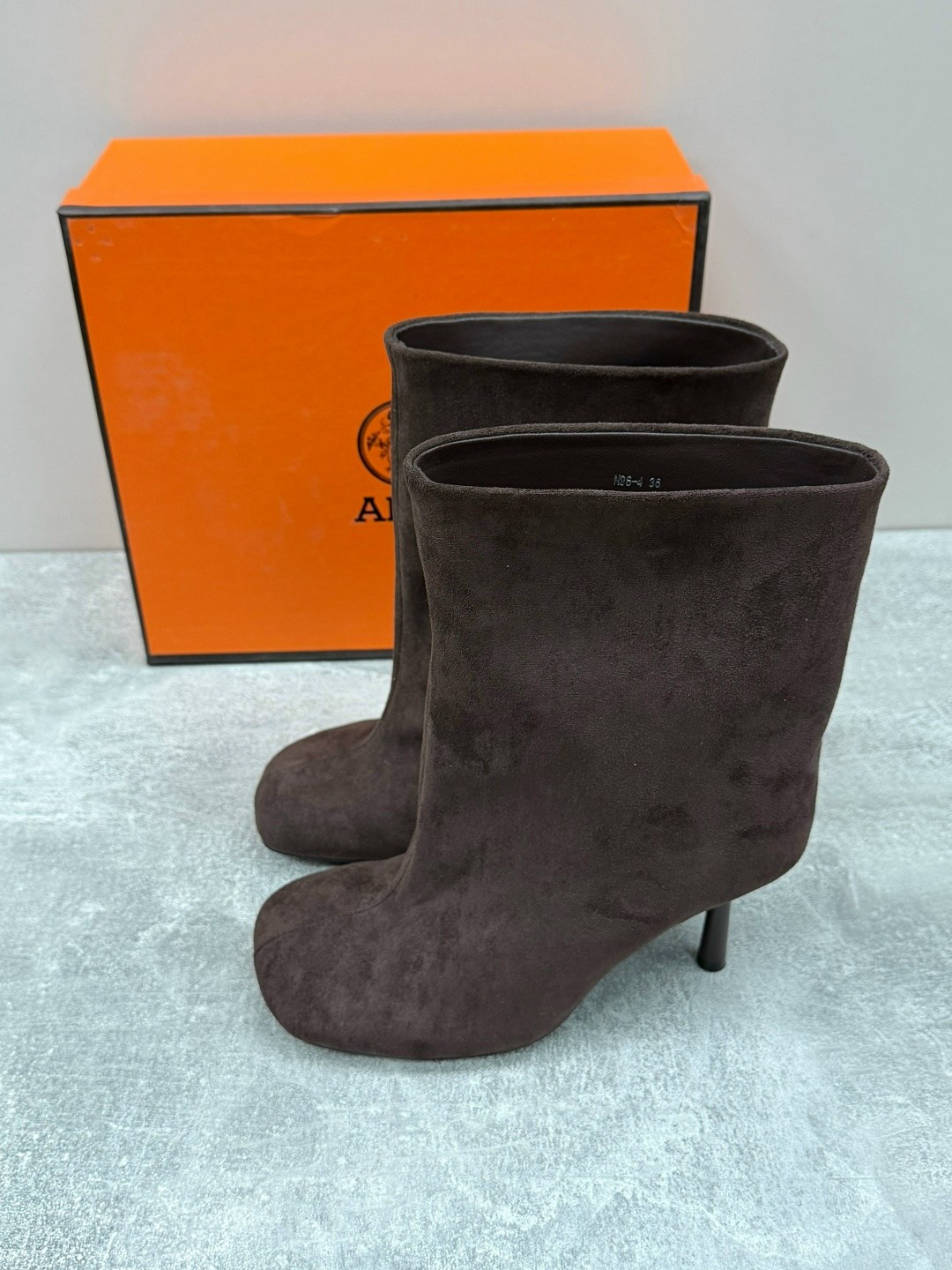 ,замшевые ботильоны,короткие сапоги,женские ботильоны,женская