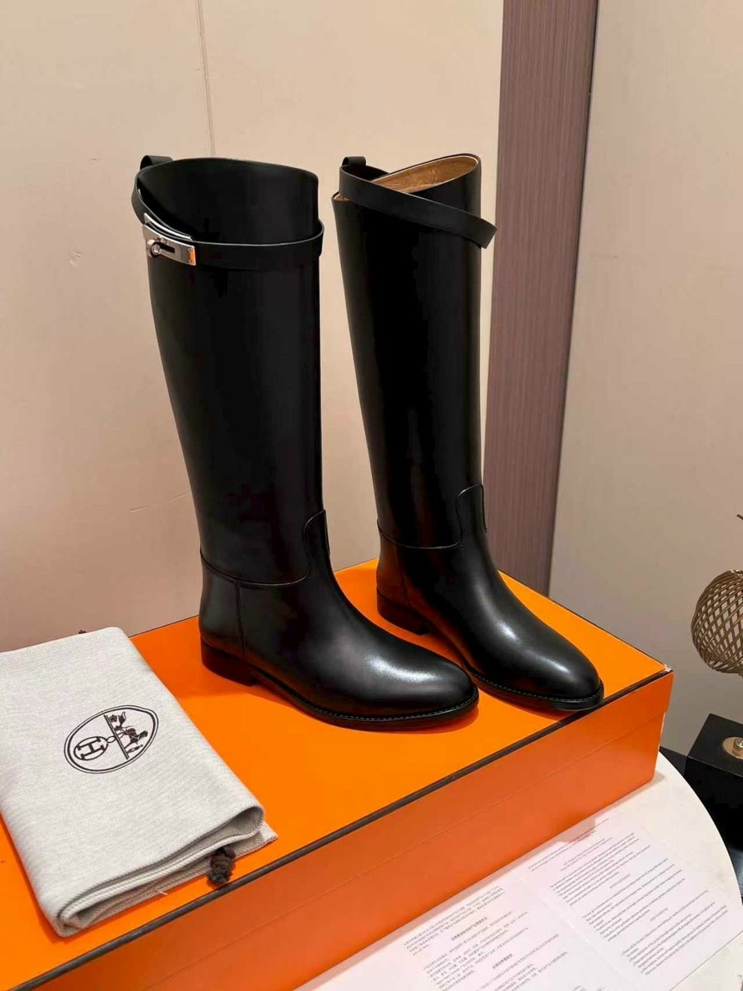 сапоги hermes женские кожаные чёрного цвета,сапоги hermes,сапоги hermes жокейские,сапоги эрмес,женские сапоги hermes