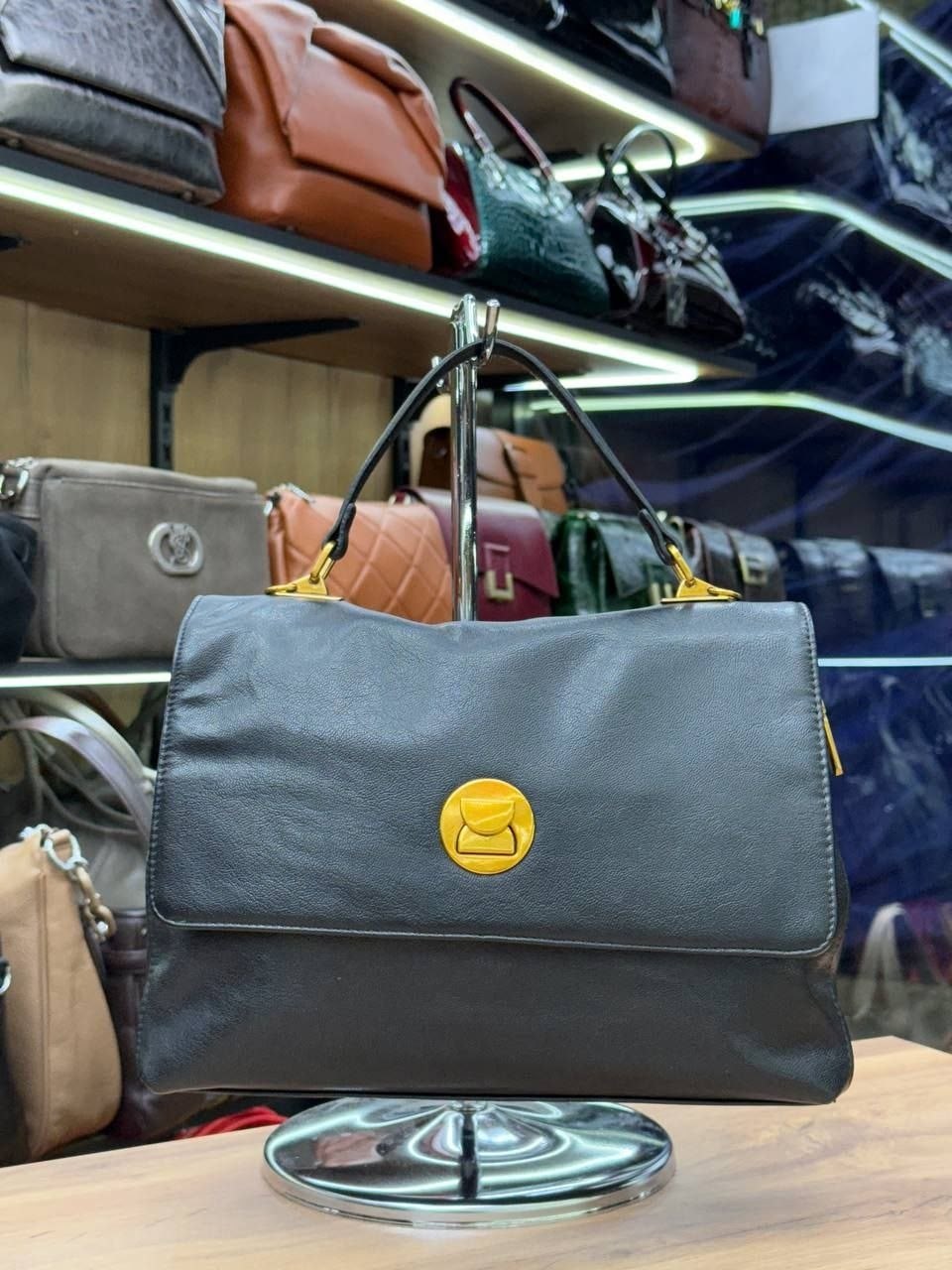 сумка на плечо coccinelle liya,сумка coccinelle,женская сумка coccinelle,сумка coccinelle liya,coccinelle сумка liya medium