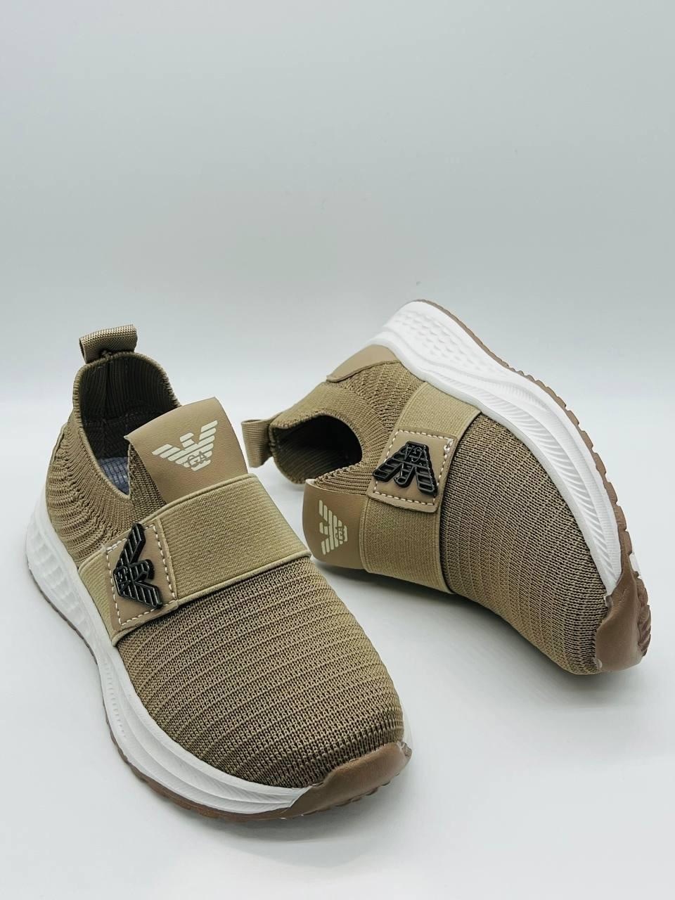 ,кроссовки закрытые,летние кроссовки,спортивная ,дышащие кроссовки