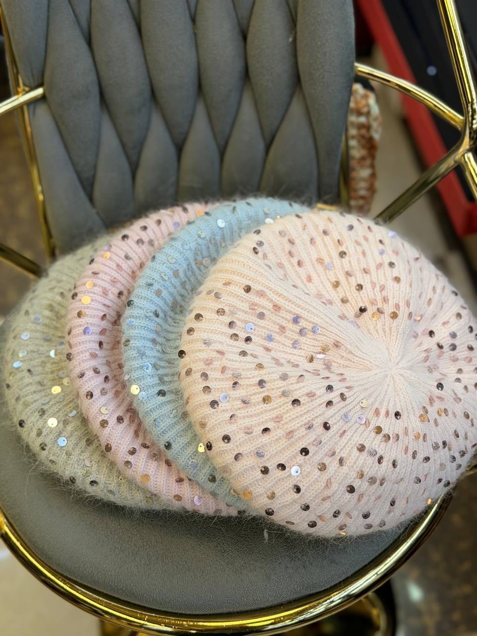 шапка женская из ангоры,шапка женская зимняя из ангоры,шапка из ангоры зимняя,шапка женская зимняя ангора,шапка зимняя из ангоры вязаная