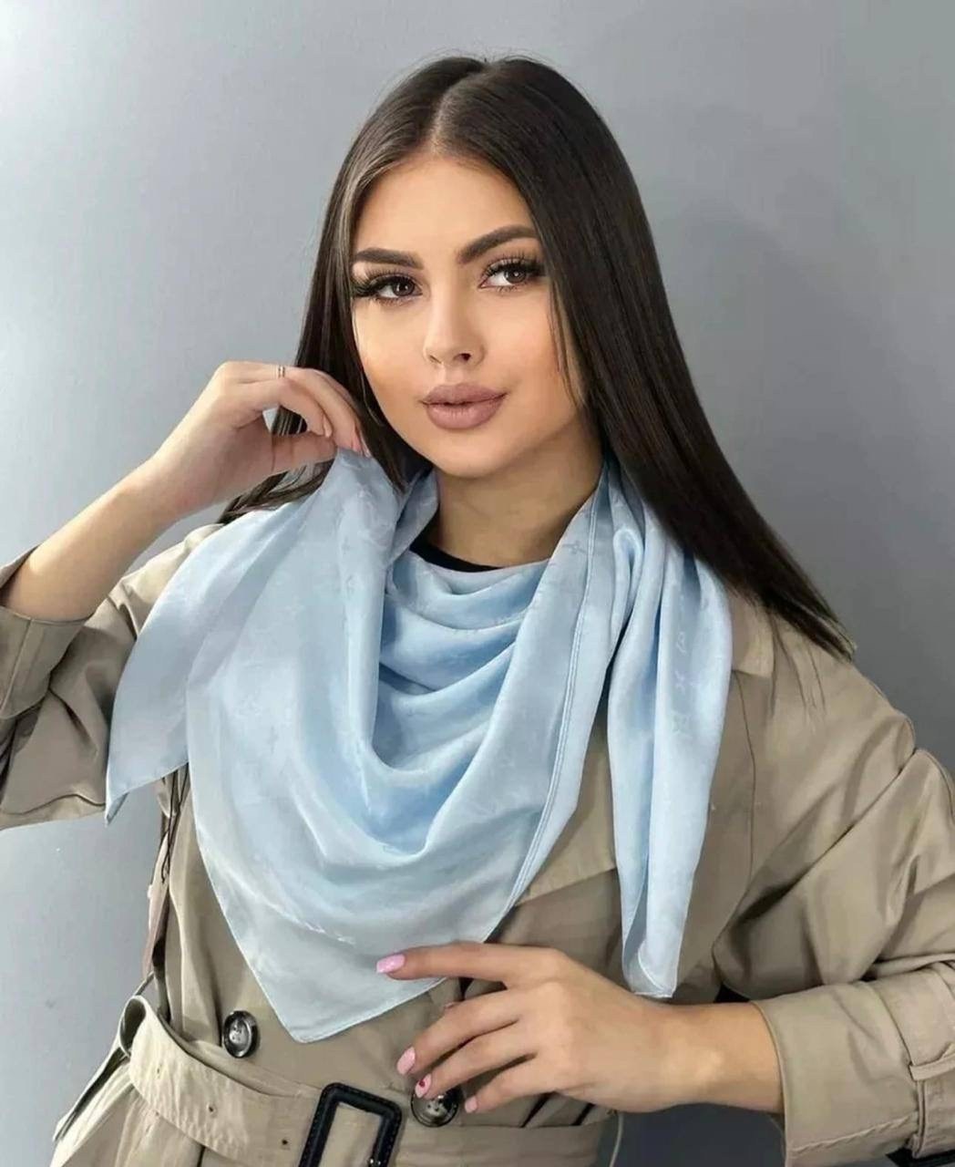 платки шелковый на голову и шею,шелковый однотонный платок,платки и шарфы,платки женские,платки шелковые брендовые на голове