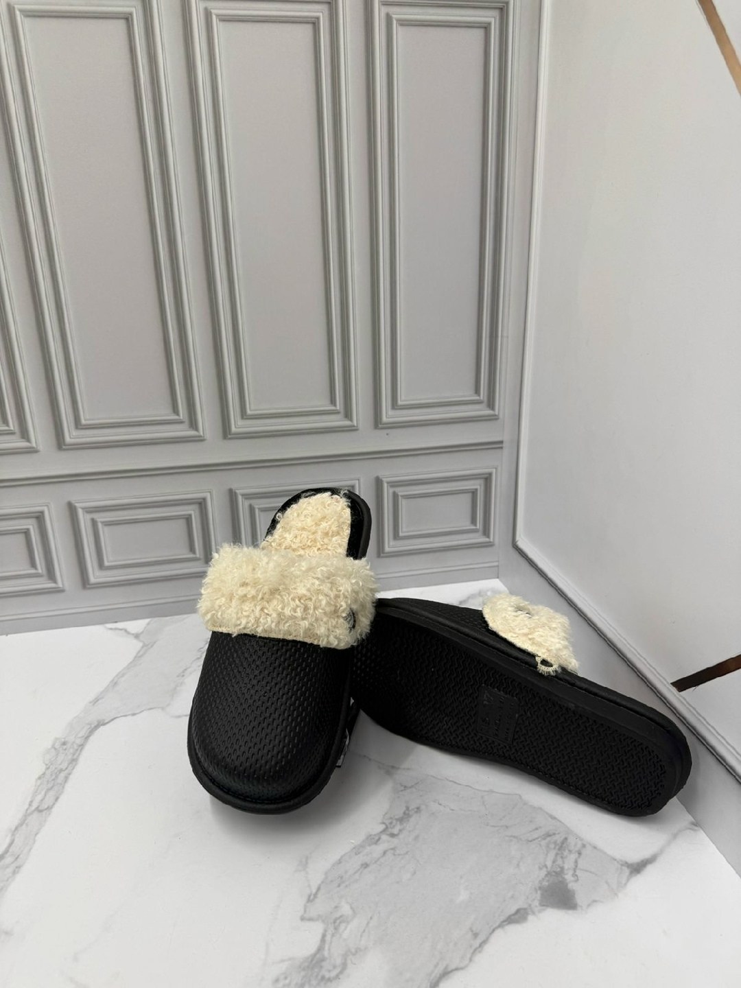 ,тапочки зимние,модные тапочки,домашние тапочки,тапки меховые