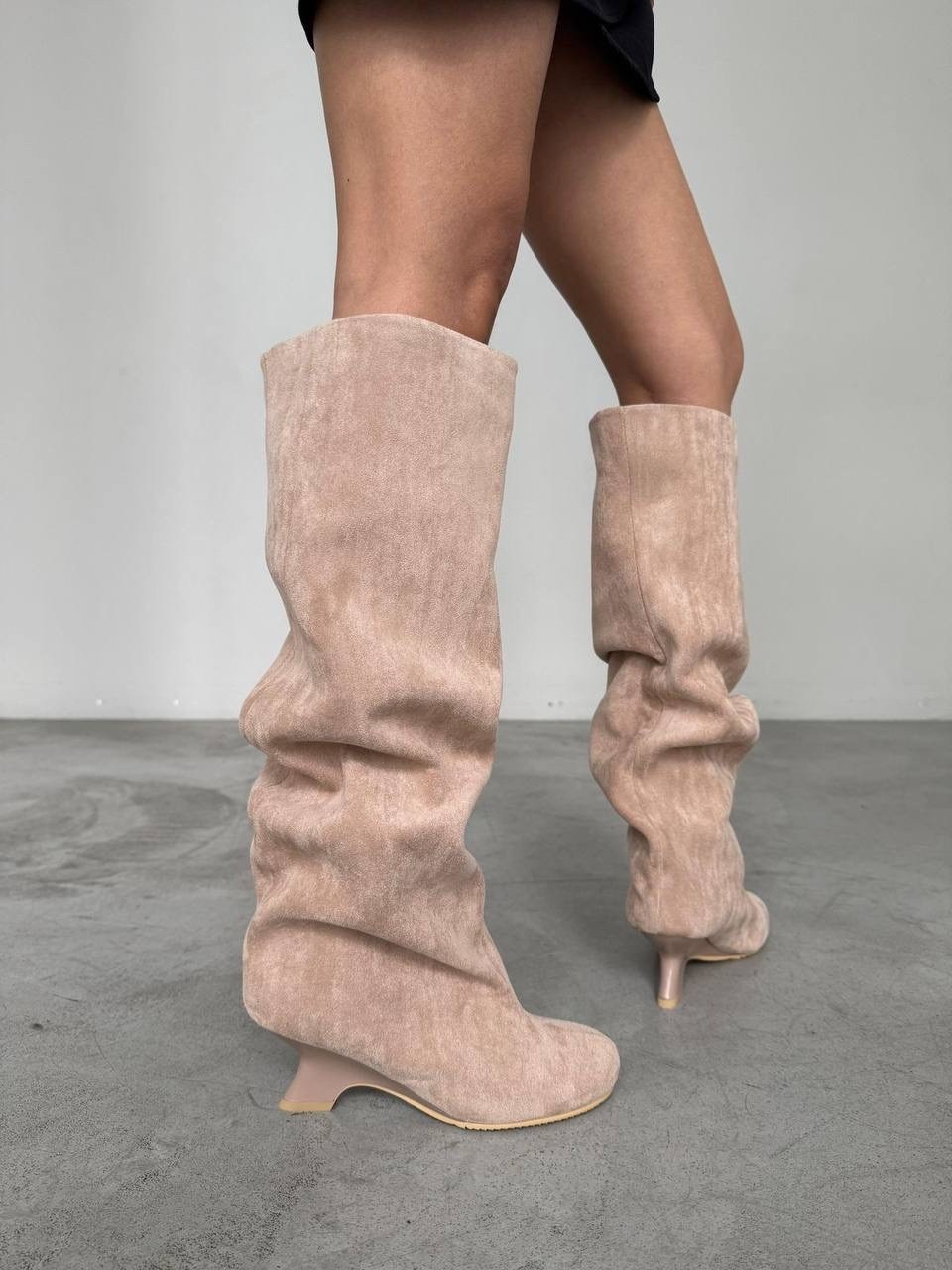 сапоги демисезонные на каблуке замшевые,замшевые сапоги,сапоги демисезонные на каблуке замшевые трубы me lamo,сапоги казаки демисезонные на каблуке замшевые,сапоги женские из натуральной замши