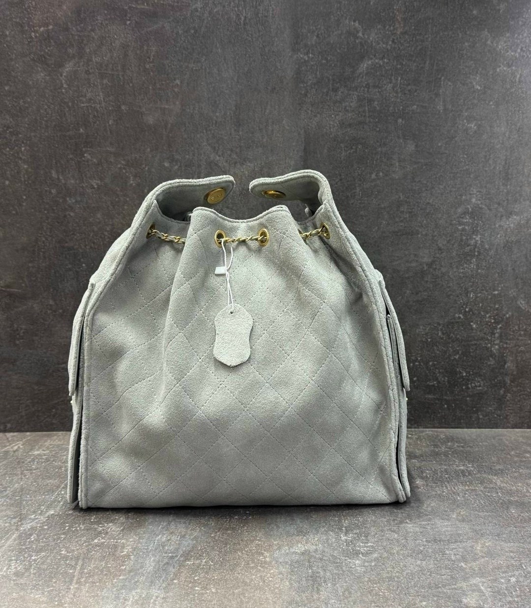 замшевая сумка chanel 25 medium бежевая,сумка chanel,серые женские сумки chanel,chanel сумка женская,женская замшевая сумка chanel 25 small