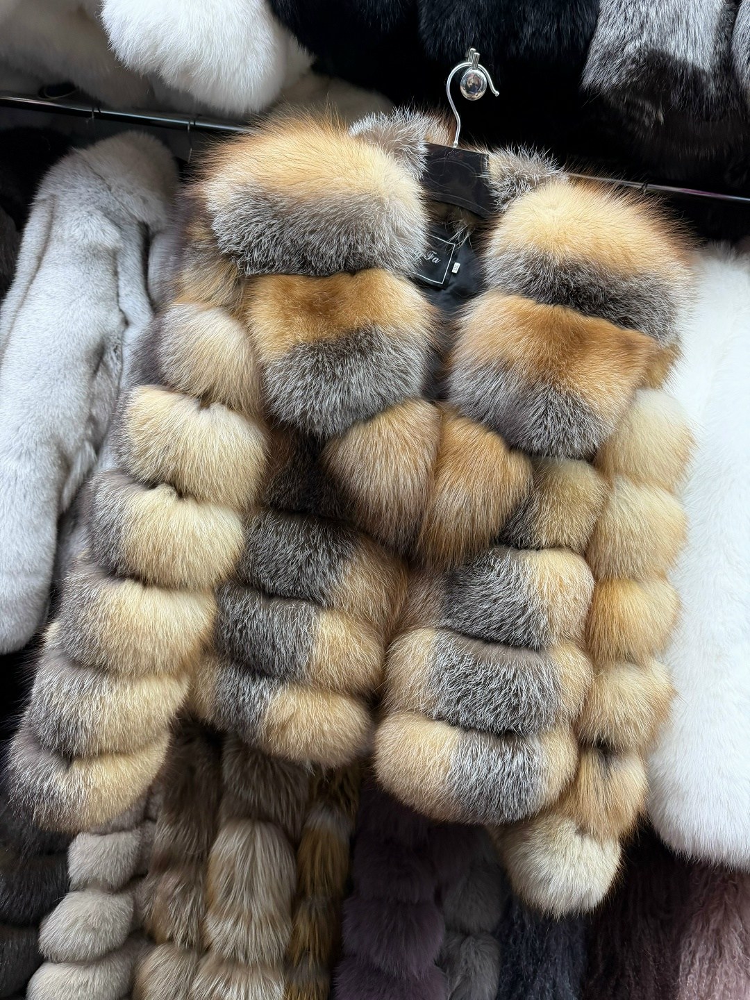 шуба песец,шуба из лисы,женская шуба из натурального лисьего меха,шуба из песца,шаль из натурального меха, женская зимняя ткань из натуральной лисы