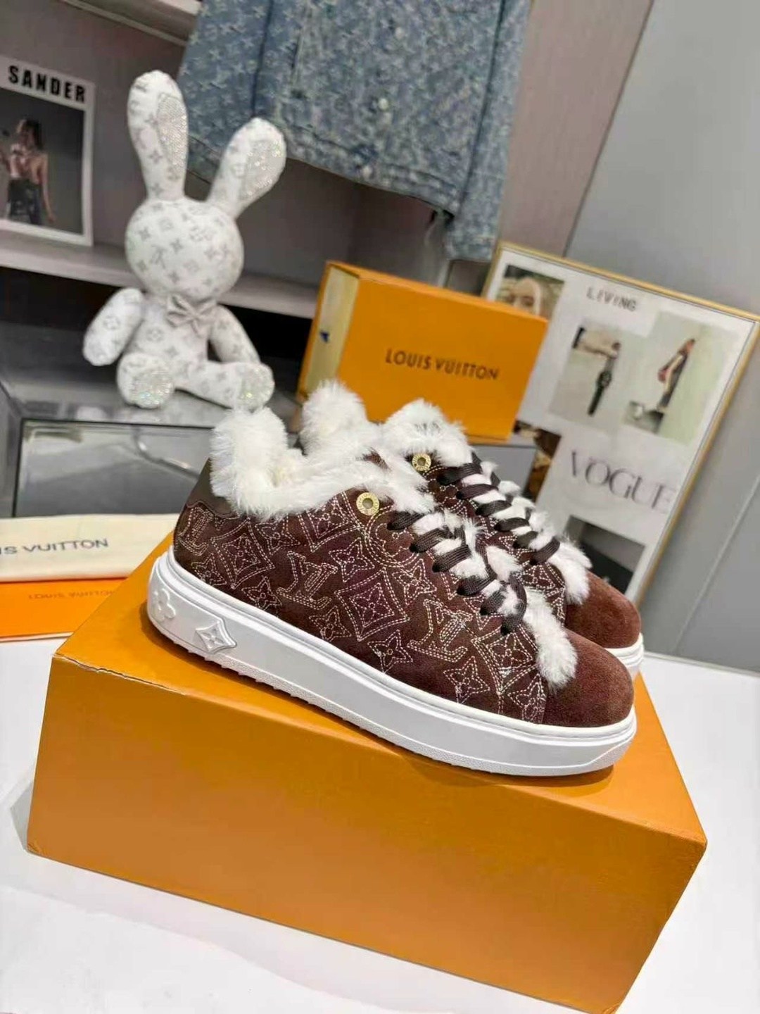 кроссовки женские louis vuitton,кеды louis vuitton time out зимние бежевые,,louis vuitton зимние кроссовки,кеды time out louis vuitton