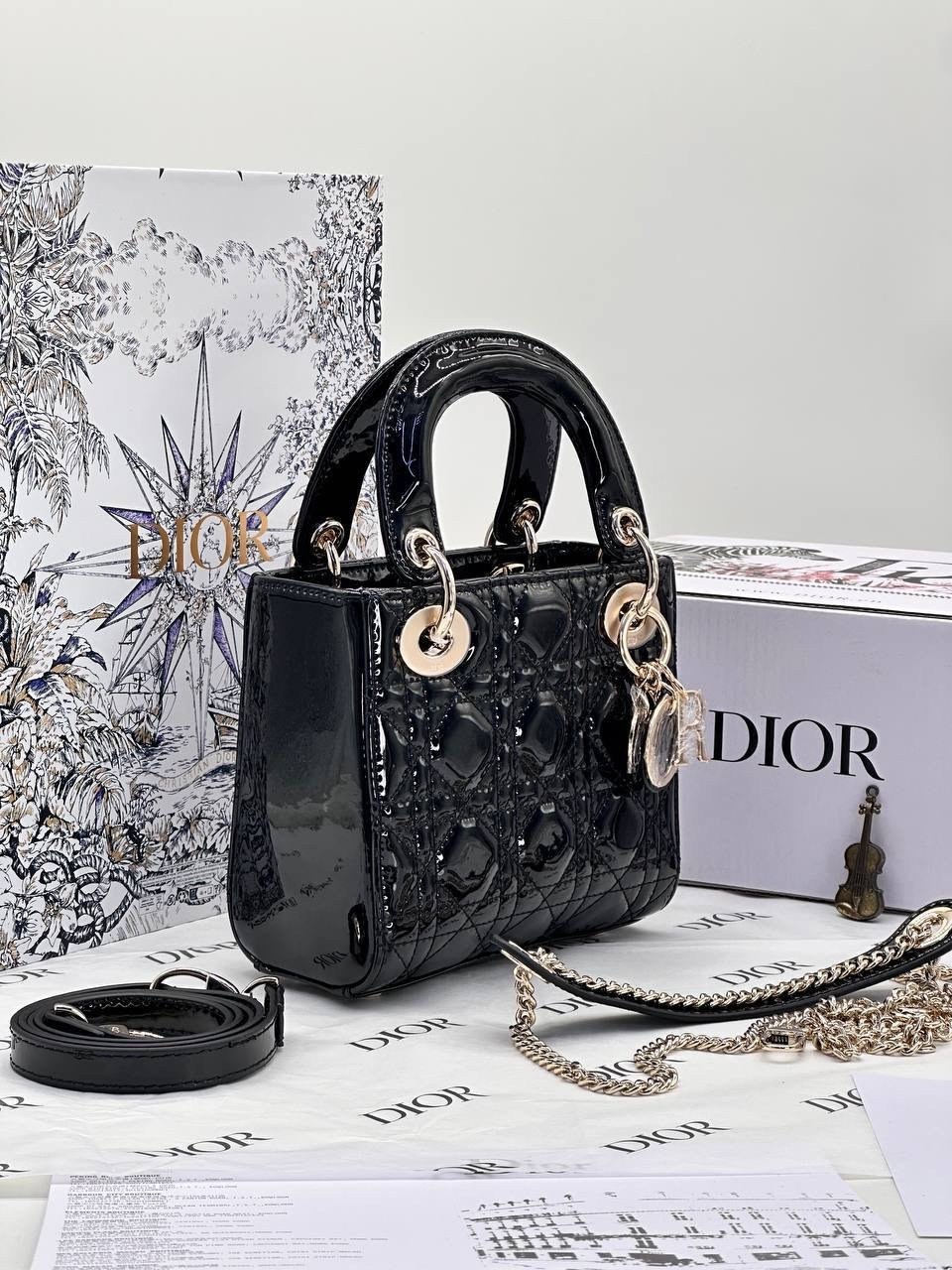 сумка lady dior натуральная кожа лак,сумка dior,christian dior сумка,сумка christian dior lady dior,сумка женская dior