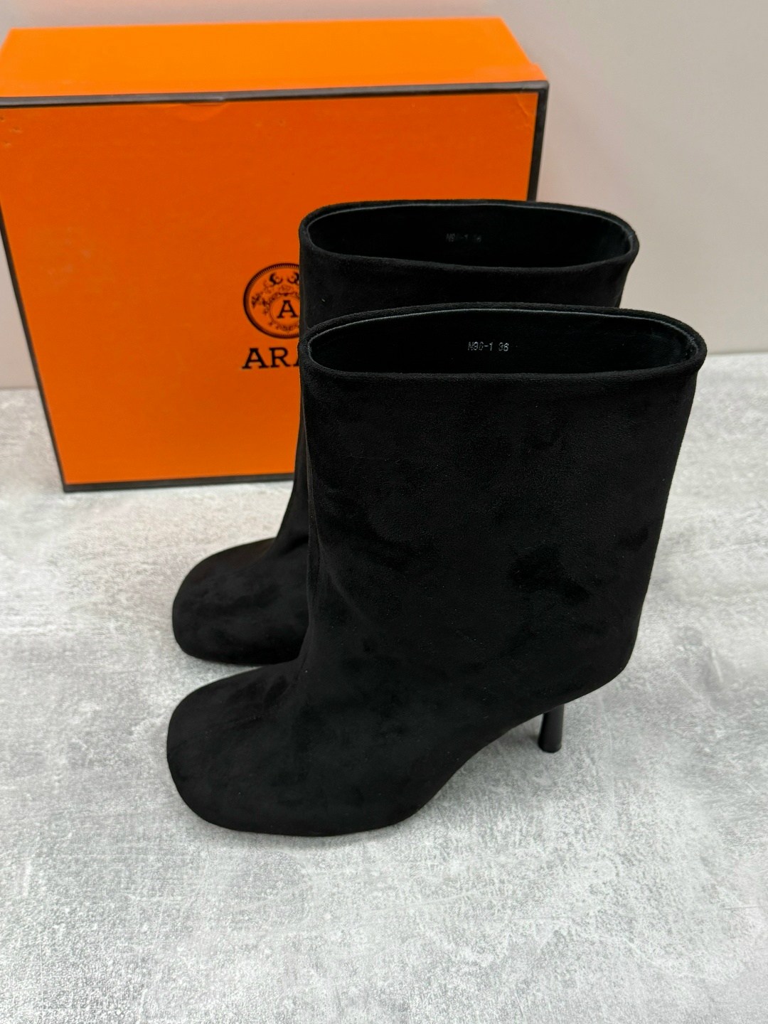 ,замшевые ботильоны,короткие сапоги,женские ботильоны,женская