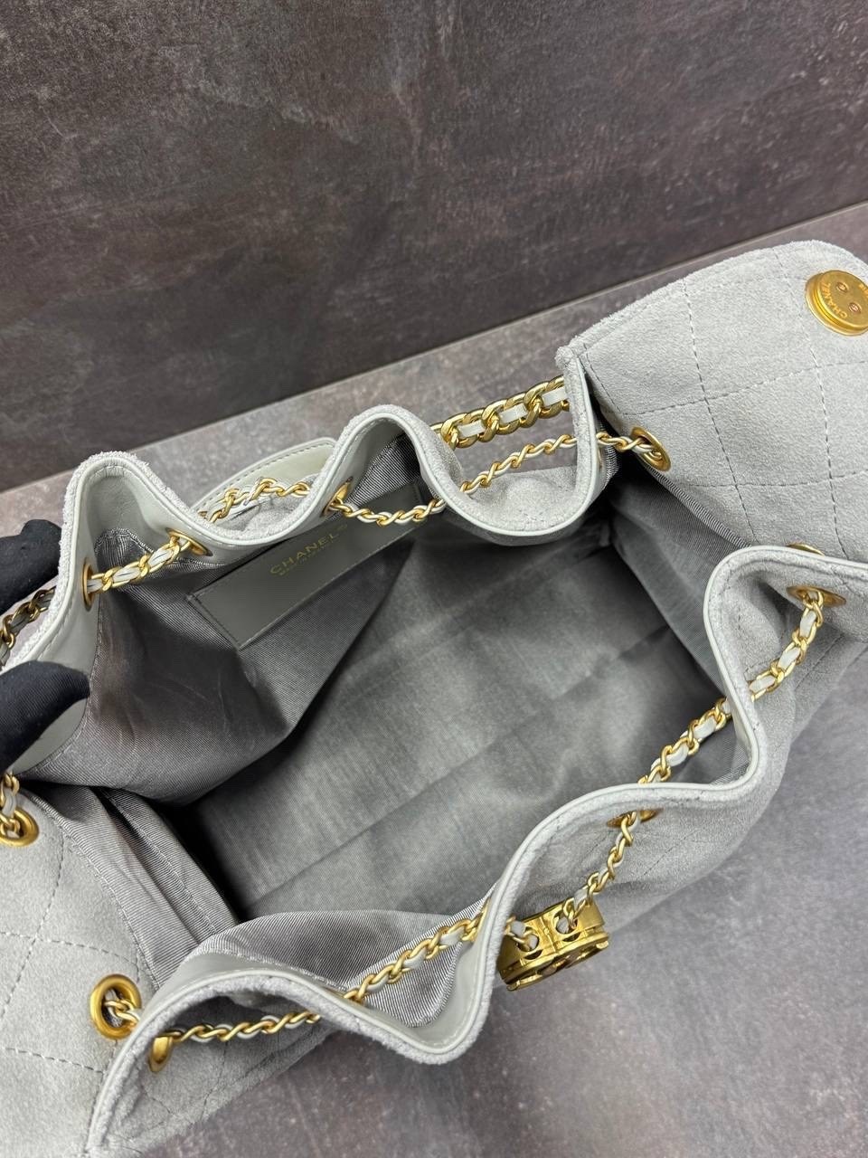 замшевая сумка chanel 25 medium бежевая,сумка chanel,серые женские сумки chanel,chanel сумка женская,женская замшевая сумка chanel 25 small