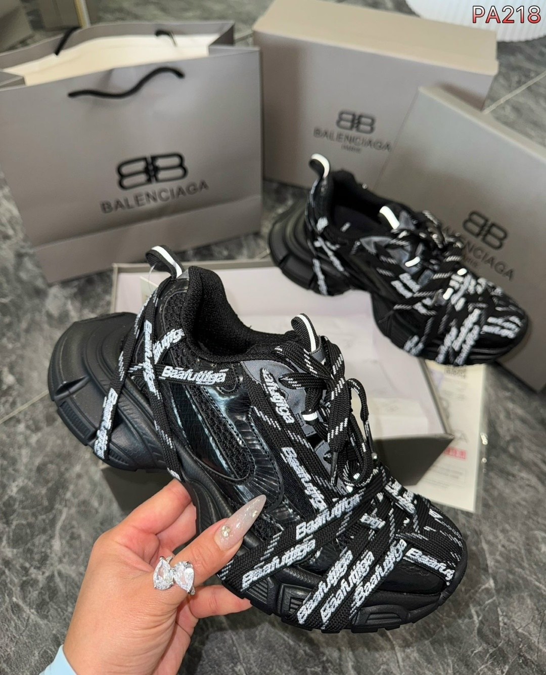 кроссовки женские balenciaga,кроссовки balenciaga,женские кроссовки balenciaga track a133933 чёрные,кроссовки спортивные повседневные balenciaga,кроссовки 3 xl balenciaga