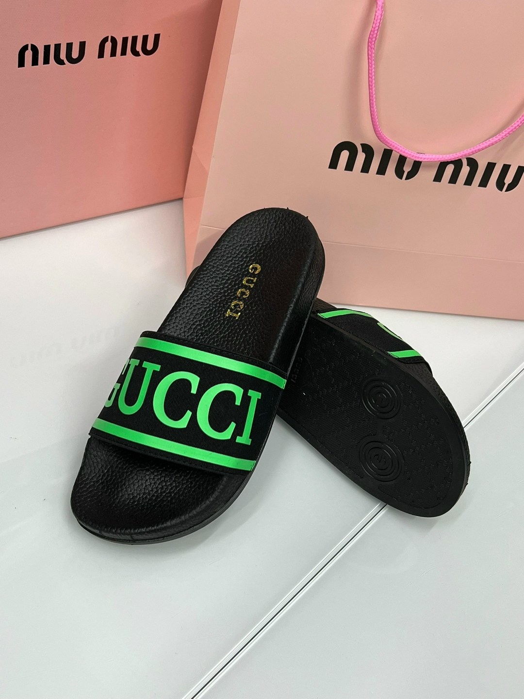 gucci flip flop,гуччи флип,шлепки гуччи мужские,,шлепанцы gucci