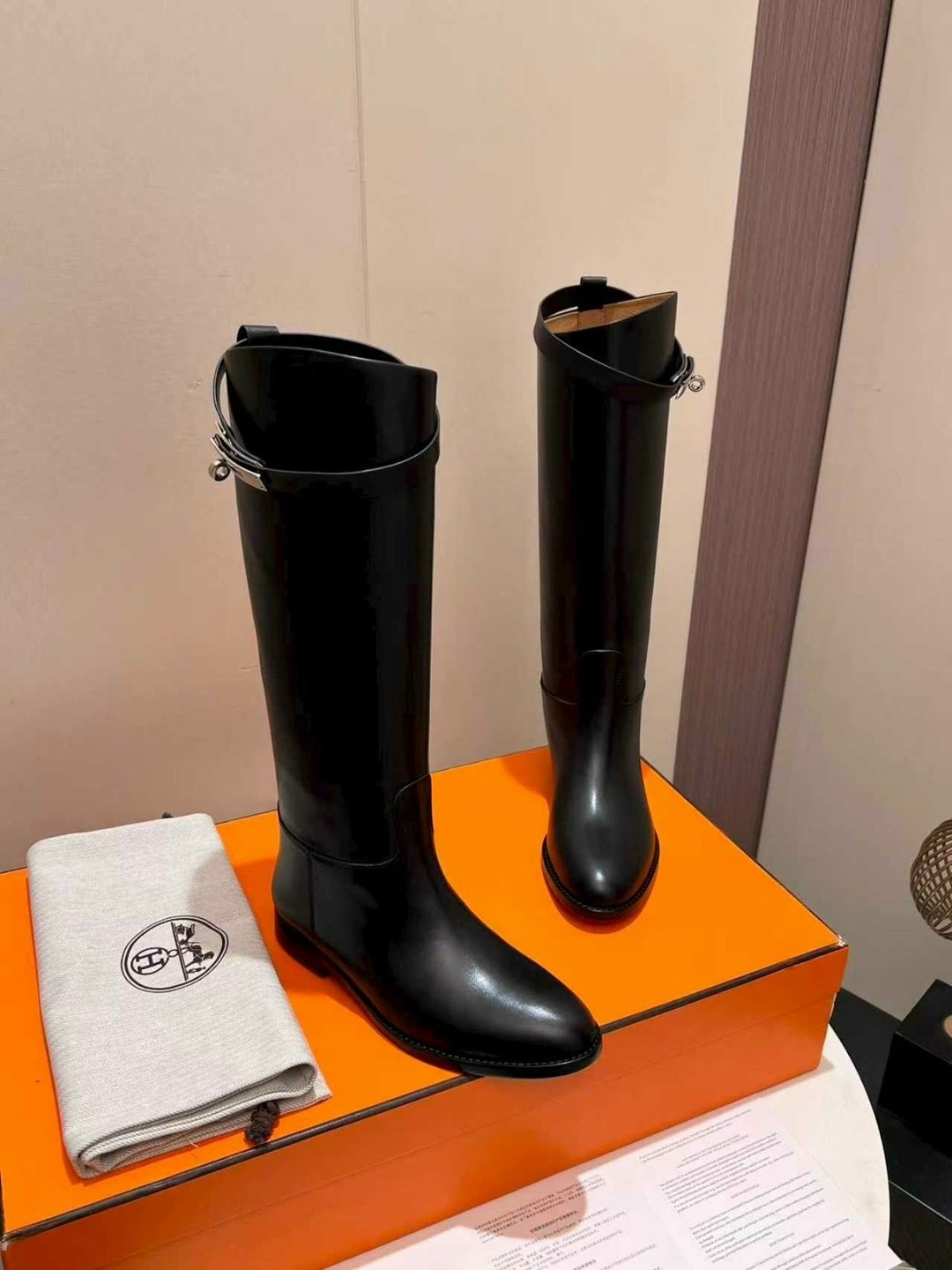 сапоги hermes женские кожаные чёрного цвета,сапоги hermes,сапоги hermes жокейские,сапоги эрмес,женские сапоги hermes