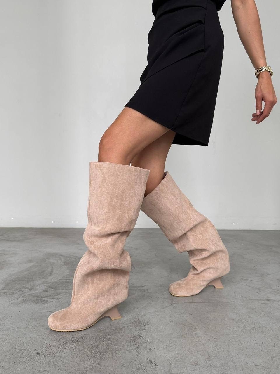 сапоги демисезонные на каблуке замшевые,замшевые сапоги,сапоги демисезонные на каблуке замшевые трубы me lamo,сапоги казаки демисезонные на каблуке замшевые,сапоги женские из натуральной замши