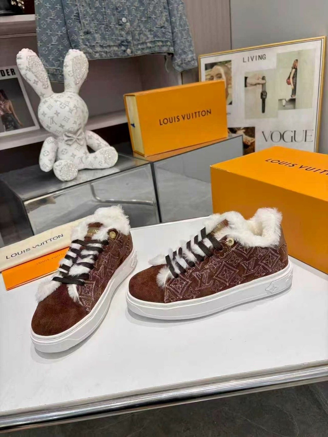 кроссовки женские louis vuitton,кеды louis vuitton time out зимние бежевые,,louis vuitton зимние кроссовки,кеды time out louis vuitton