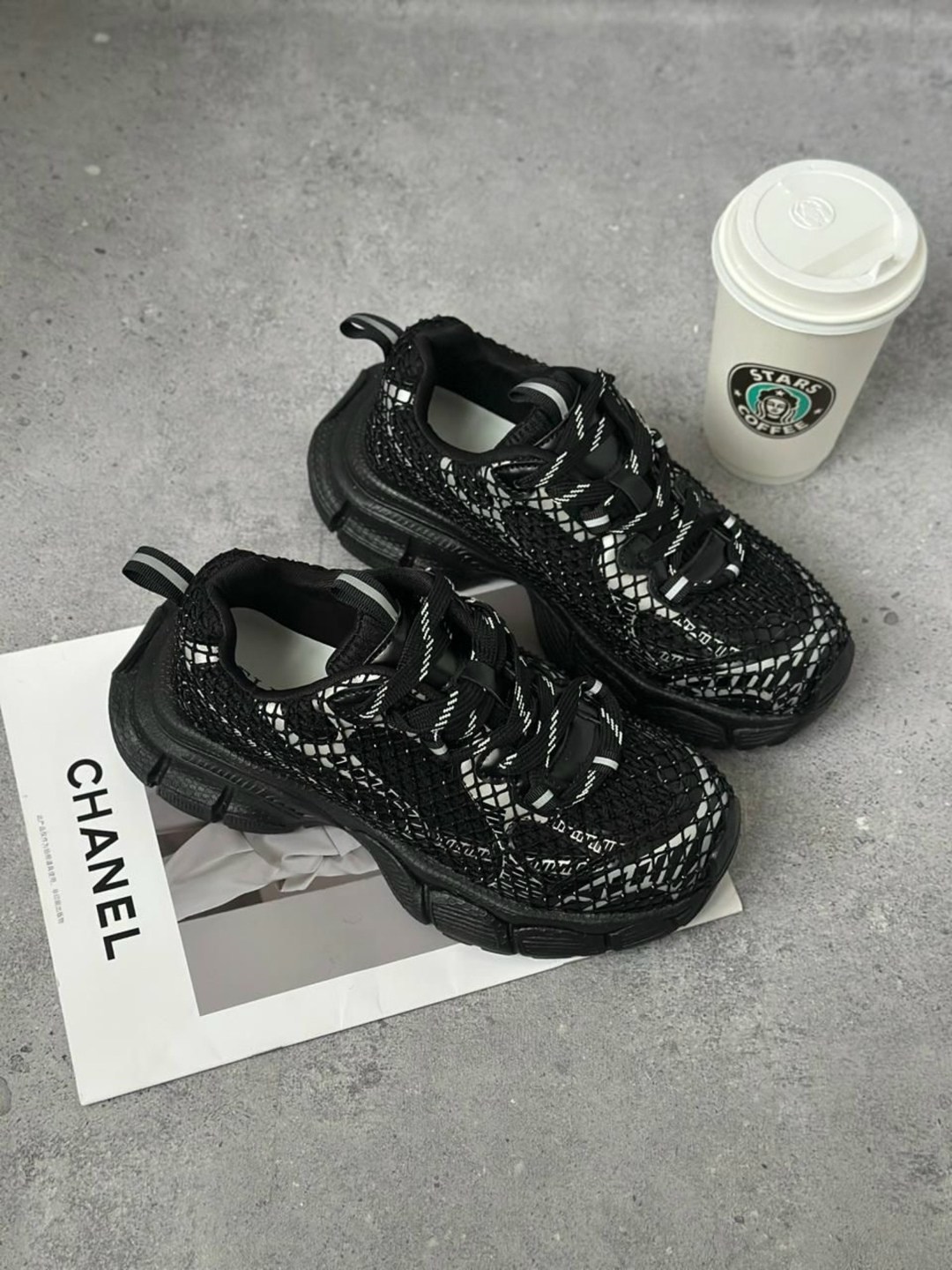 кроссовки женскиe,массивные кроссовки женские,кроссовки модные,кроссовки стильные,