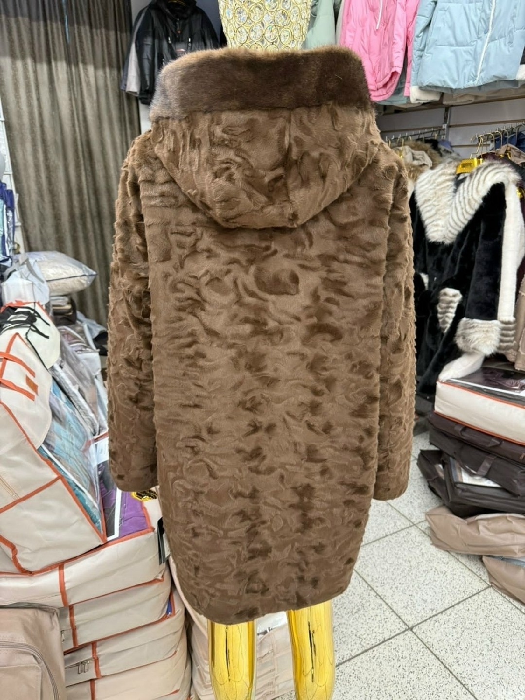 шуба из мутона,мутоновая шуба,каракулевая шуба большого размера,шуба,шуба из каракуля