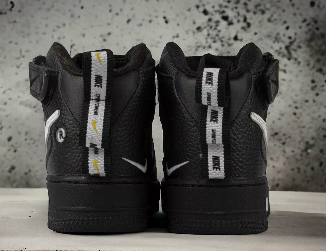 зимние кроссовки nike air force 1 07 mid lv8,кросcовки nike air force 1,nike air force 1 07 mid lv8,nike air force 1 mid 07 lv8 utility black,nike air force 1 mid 07 lv8 utility black/white